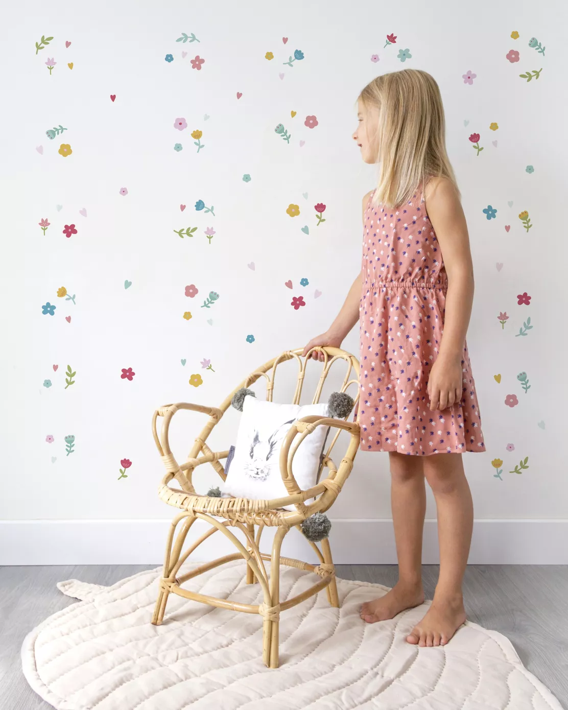 muursticker kind bloemetjes kleuren kinderkamer